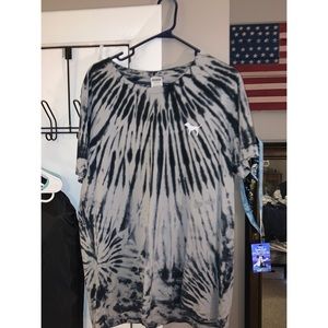 VS tye dye shirt